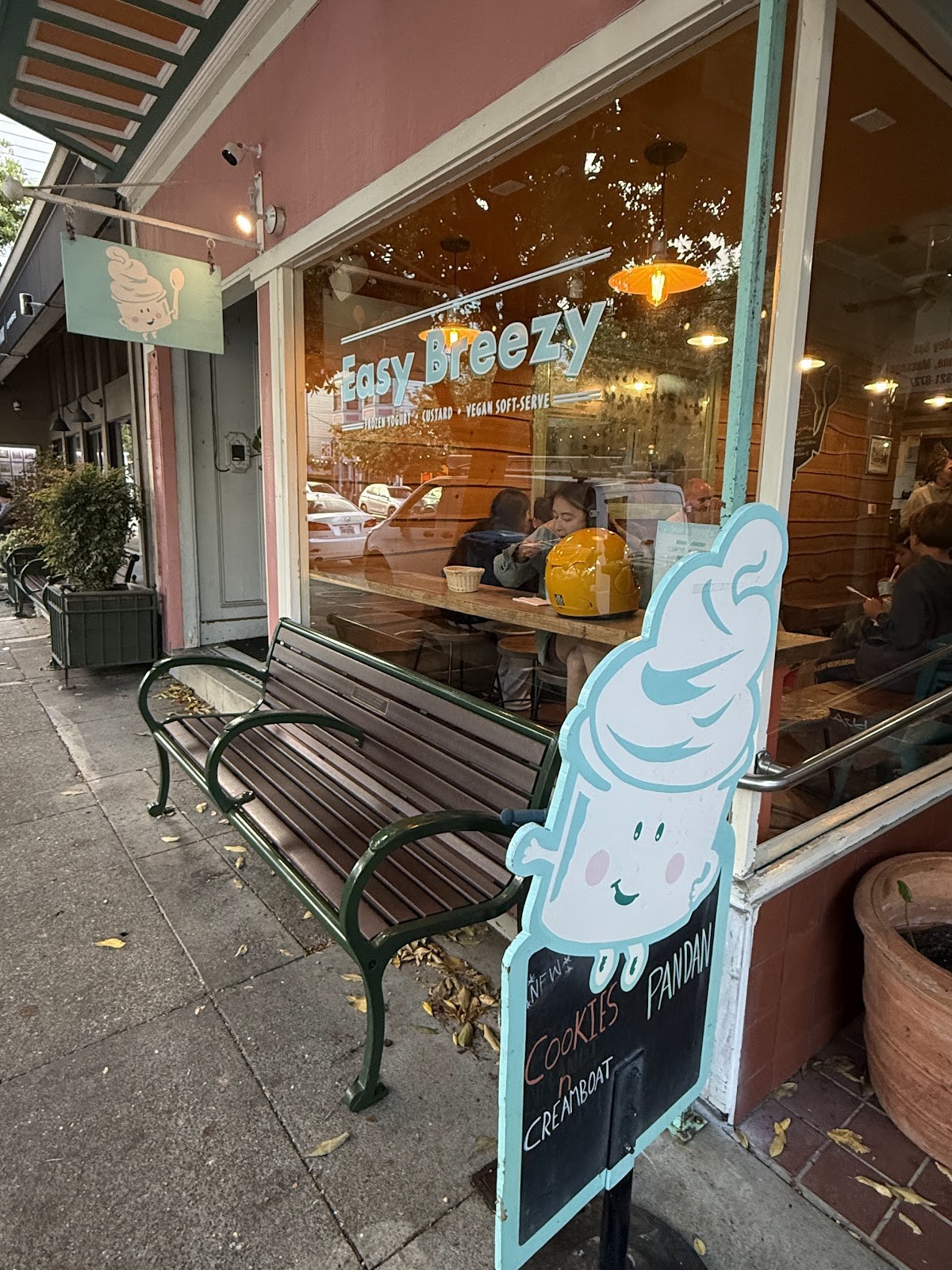 Easy Breezy Frozen Yogurt: the place