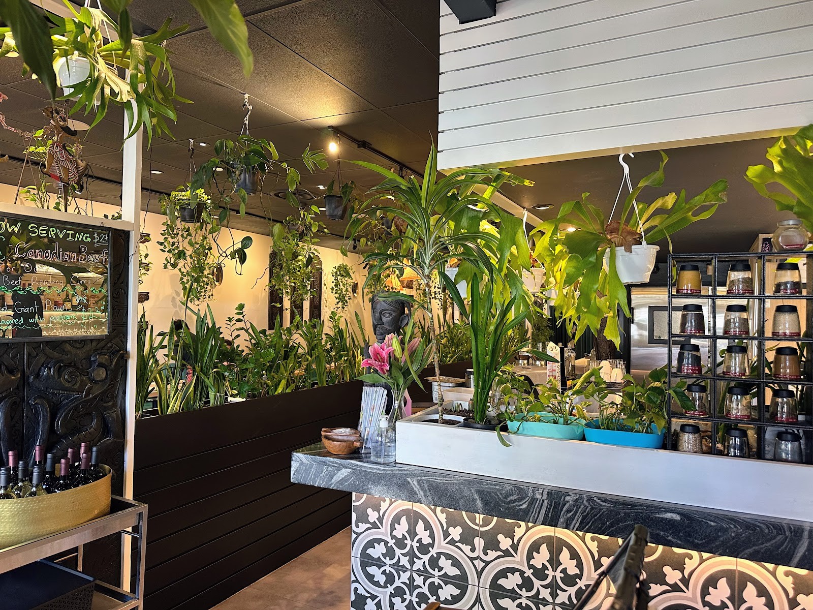 Banana Leaf Original (Broadway & Oak): the place