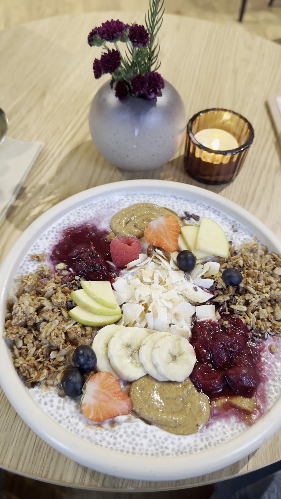 Plants & Cakes - Raw Cakery & Juice bar: food & drinks