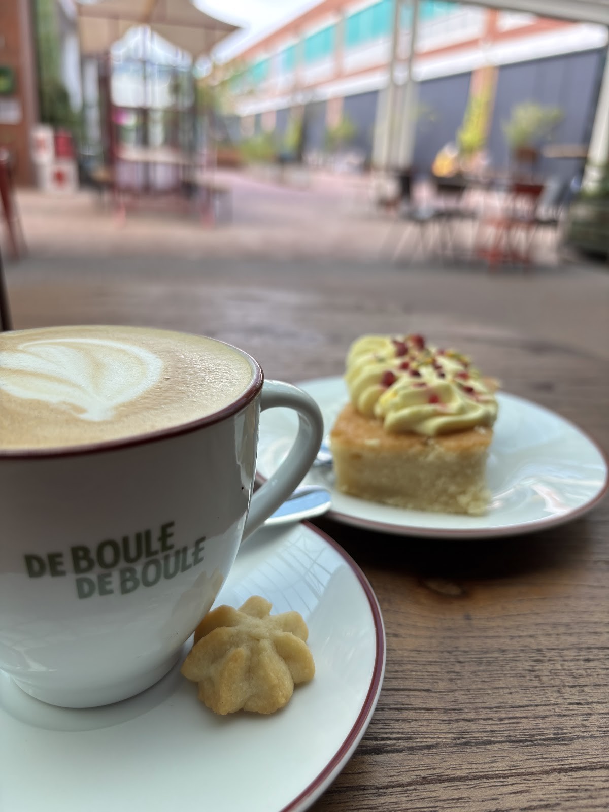 De Boule De Boule: food & drinks