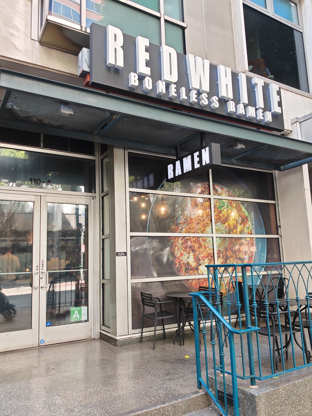 REDWHITE BONELESS RAMEN: the place