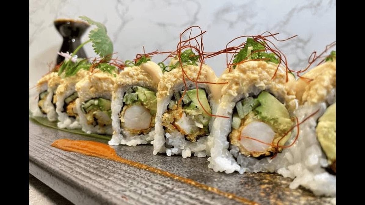 Gorilla Eats Sushi: food & drinks