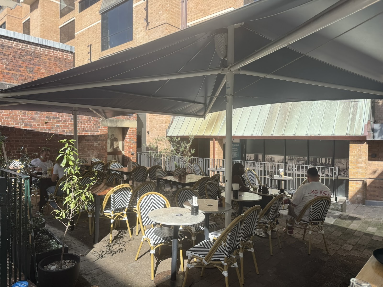 Shuk The Rocks: the place