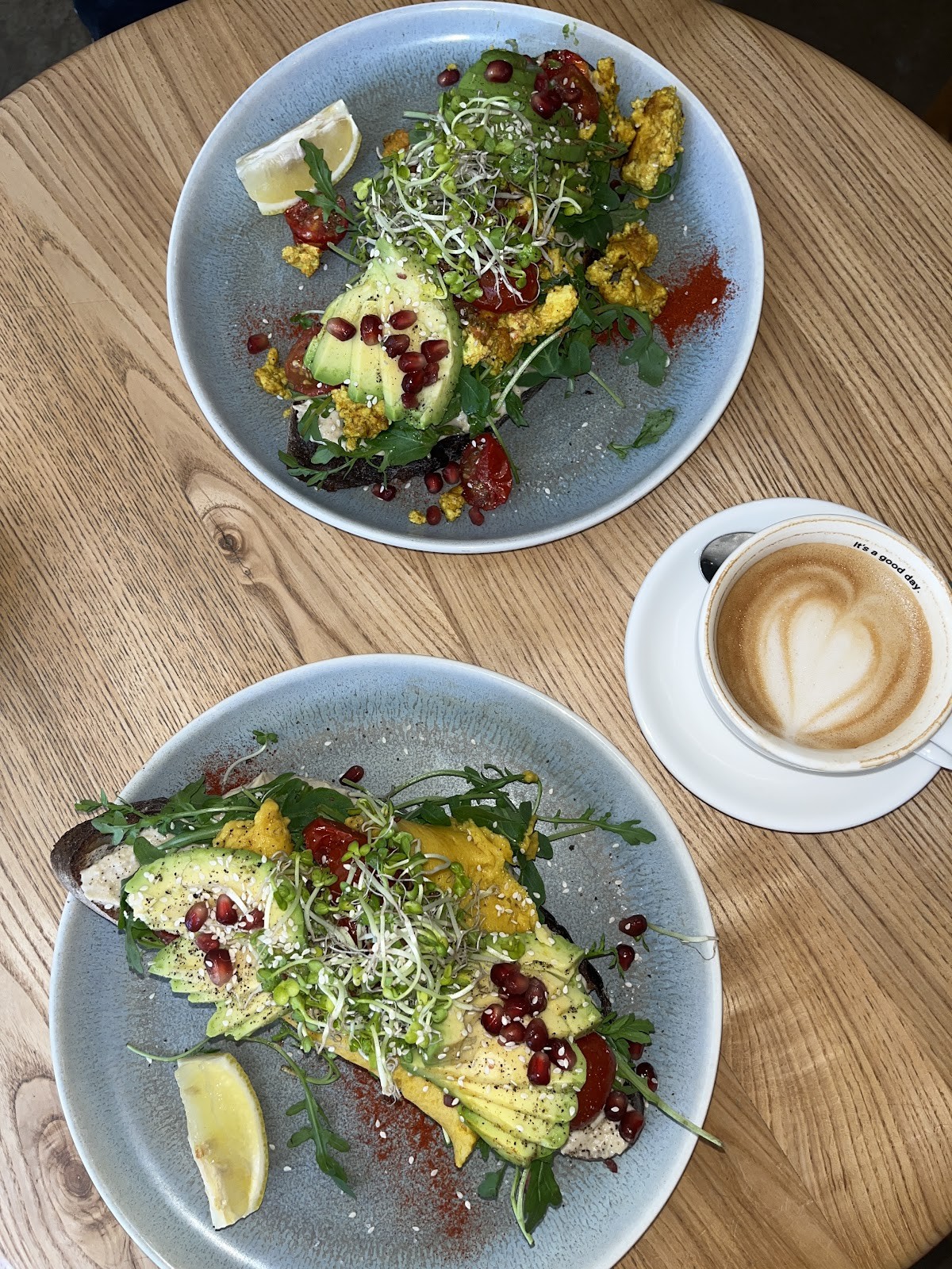 Good One Café - Schanze: food & drinks