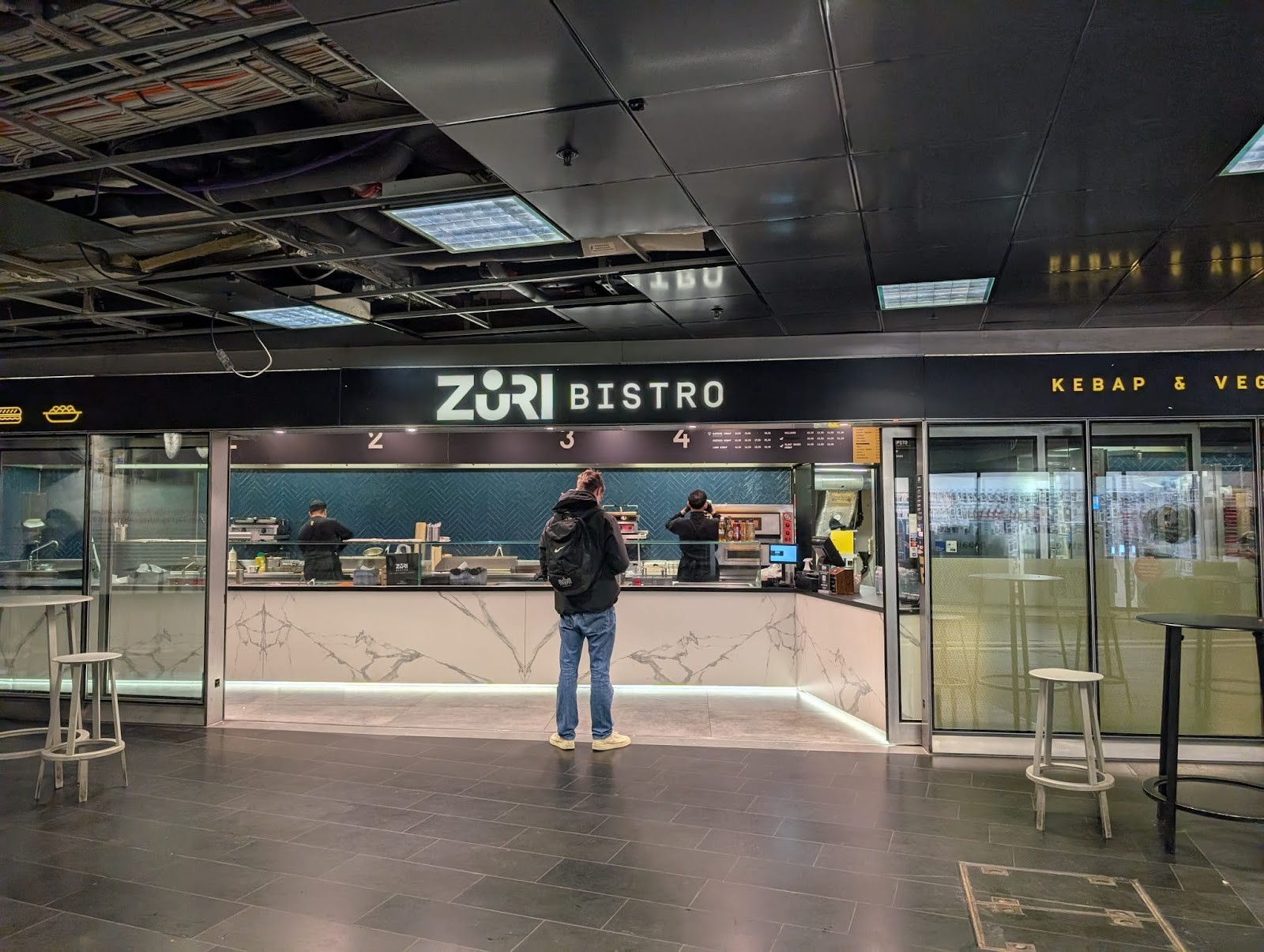 Züri Bistro: the place