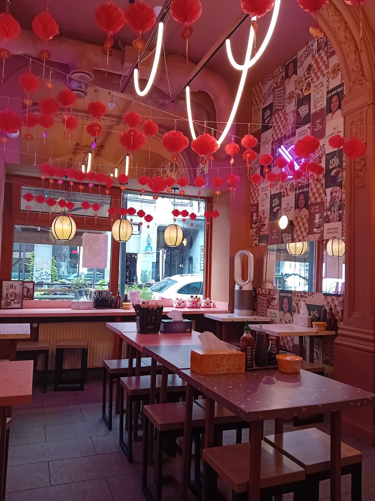Oh My Pho: the place