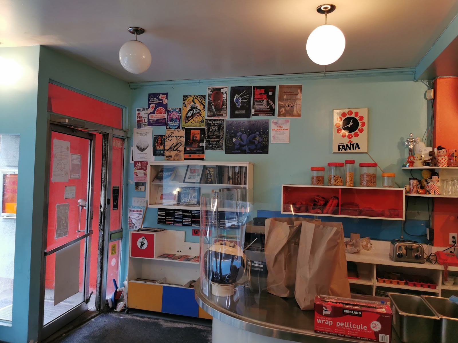 Atomic Café: the place