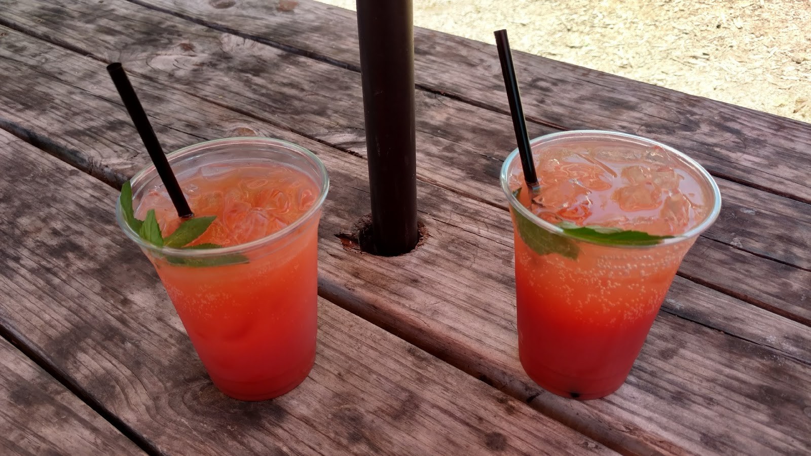 Bistro Vonish: food & drinks