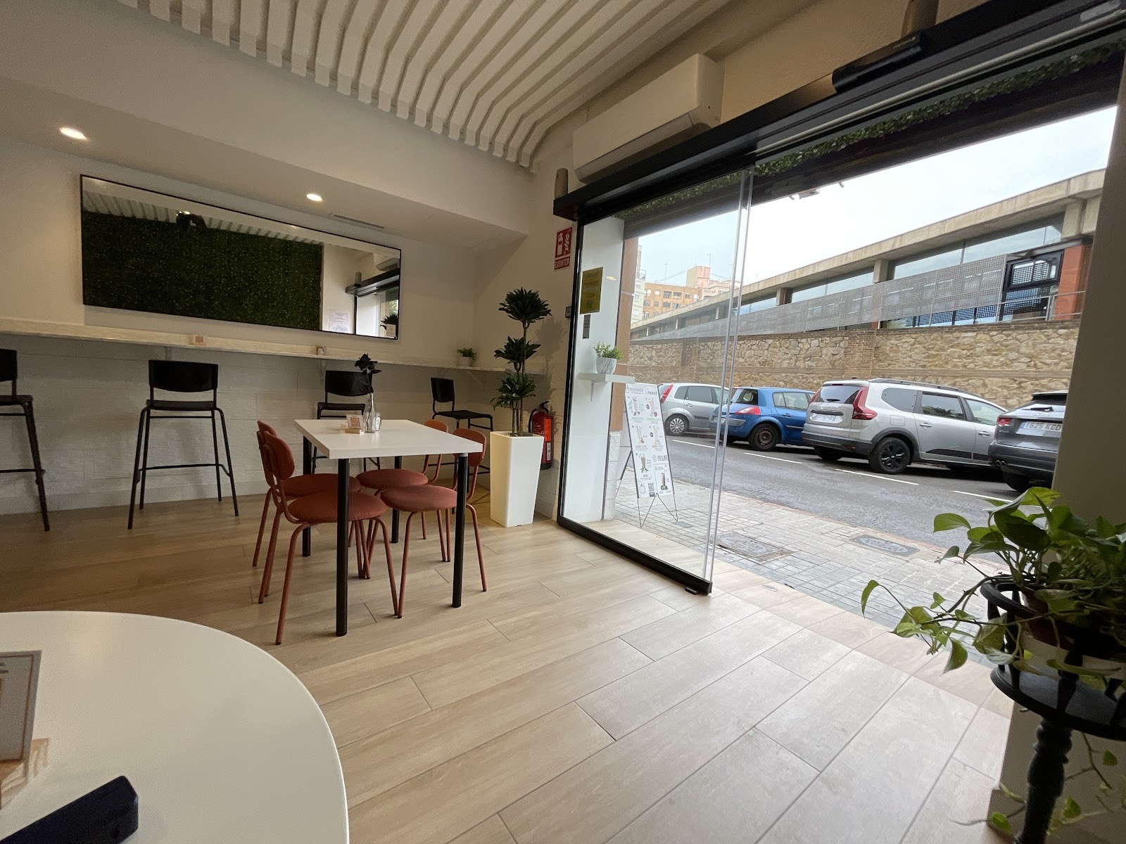 VIBRACAFE: the place