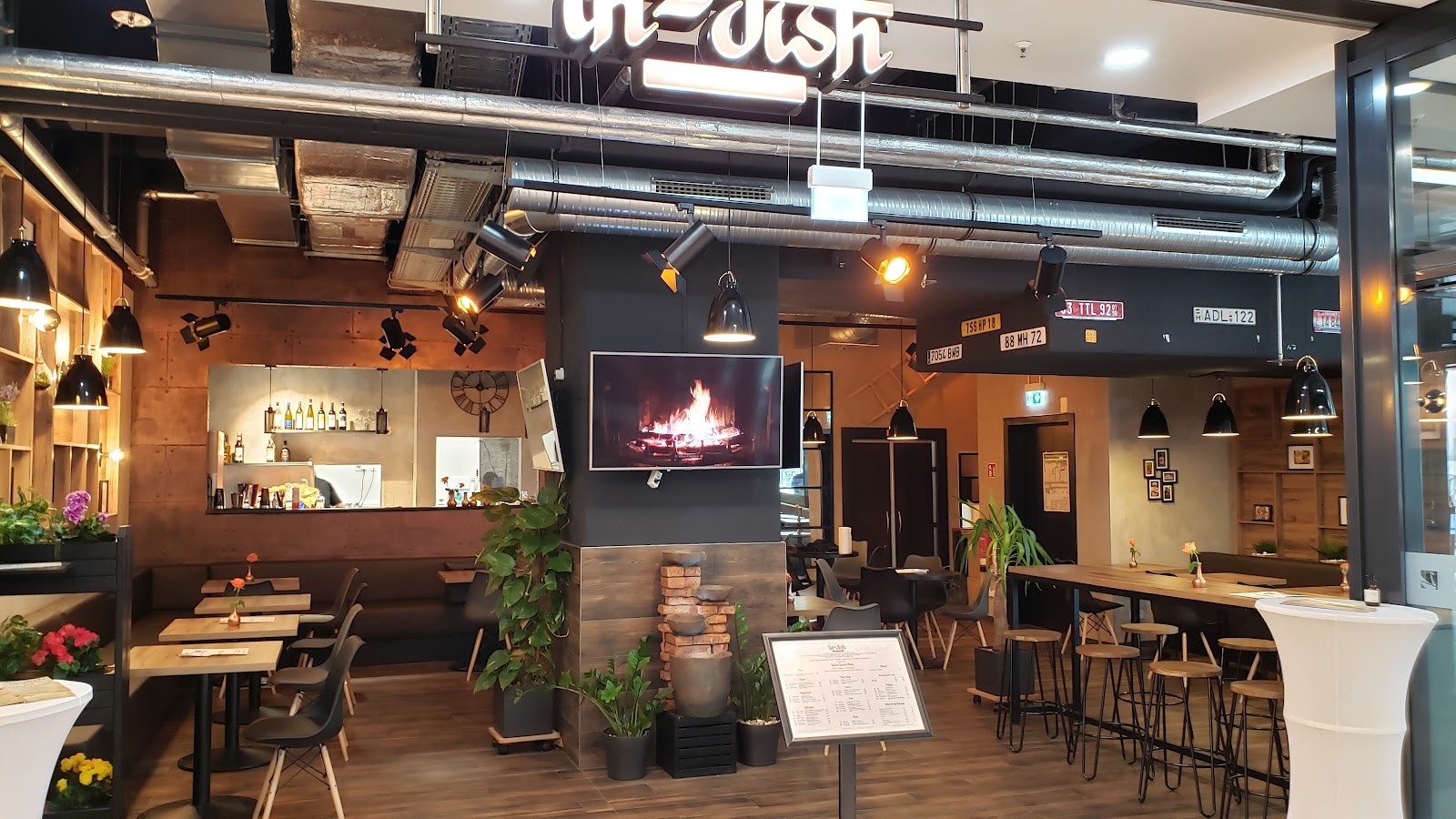 Restaurant In-Dish: the place