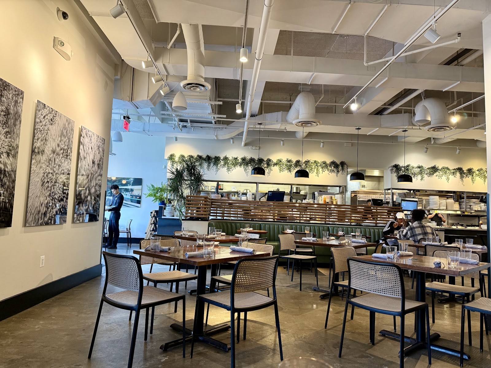 Unconventional Diner: the place