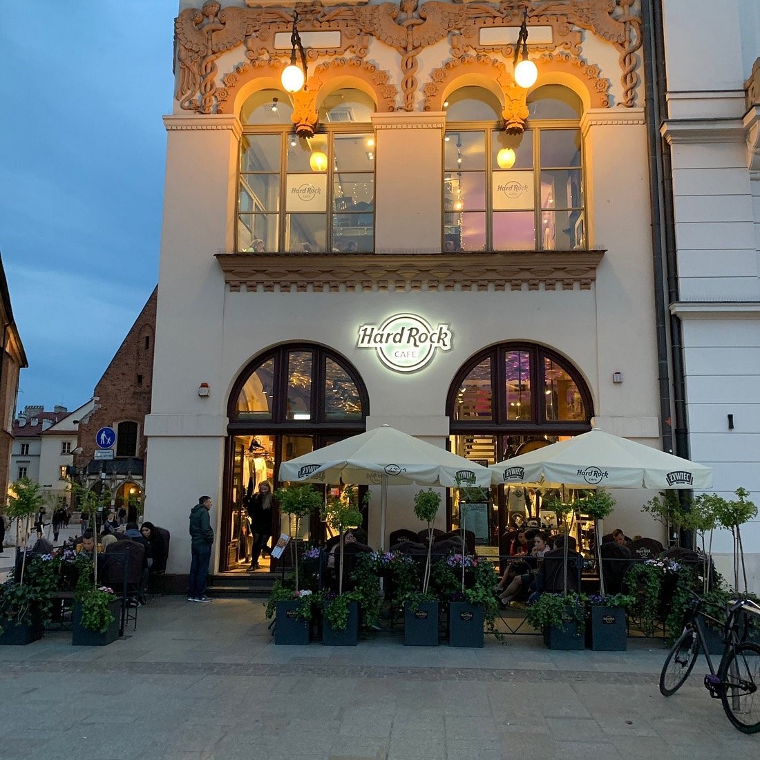 Hard Rock Cafe: the place