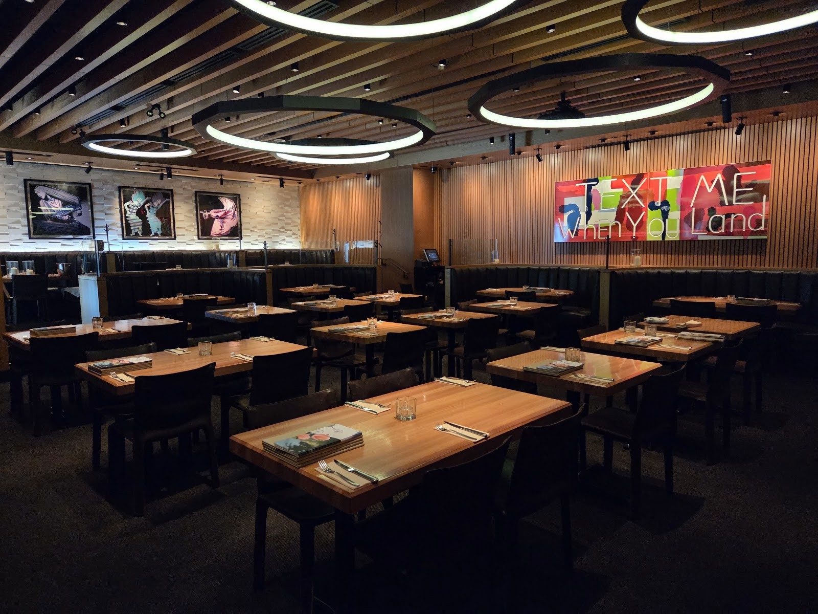 Cactus Club Cafe: the place