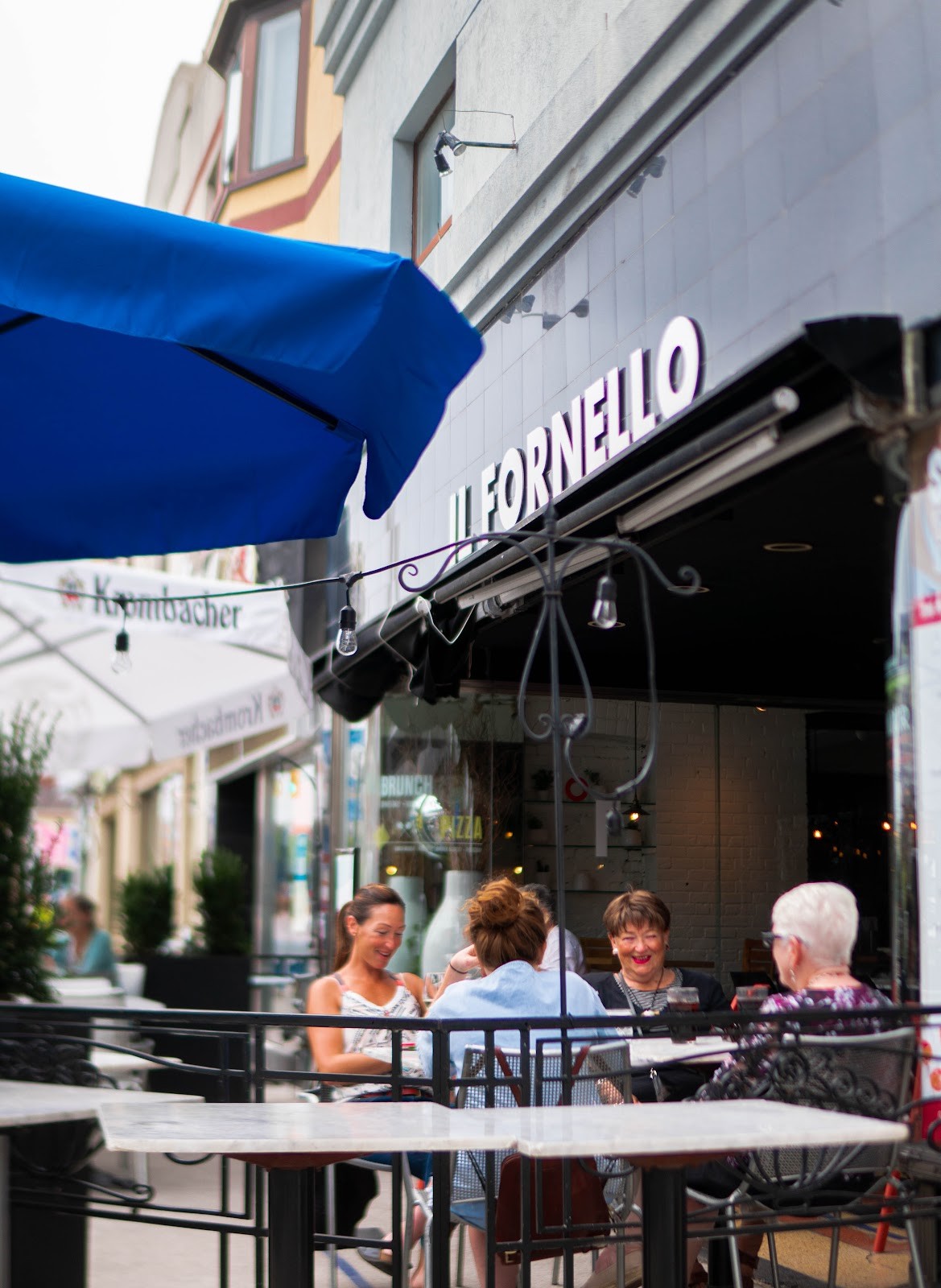 IL FORNELLO on Danforth: the place