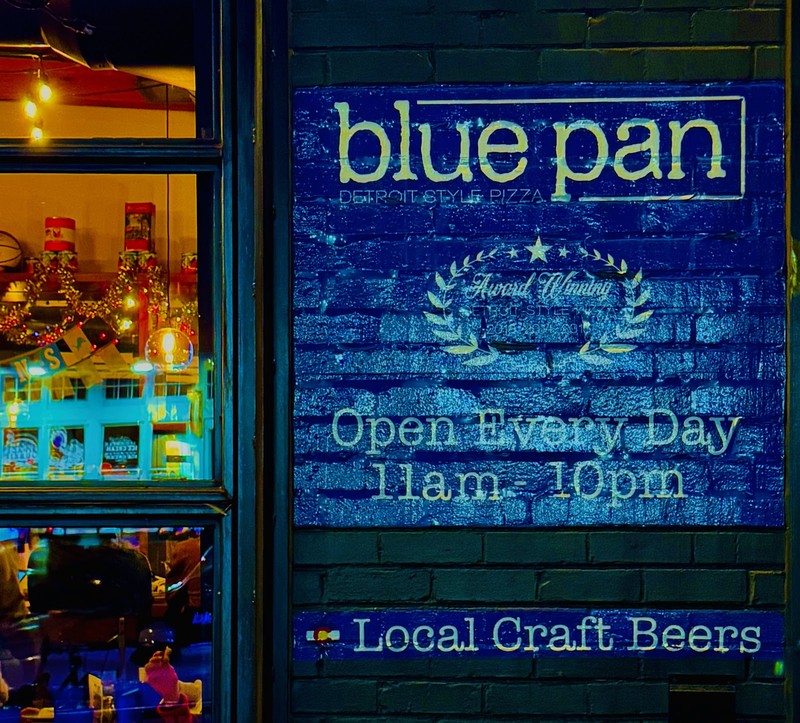 Blue Pan Pizza: photo 4