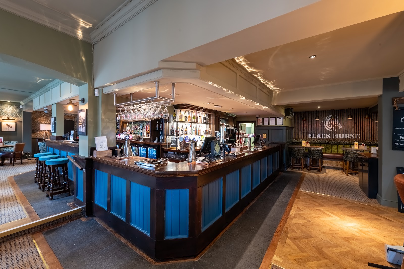 The Black Horse: the place