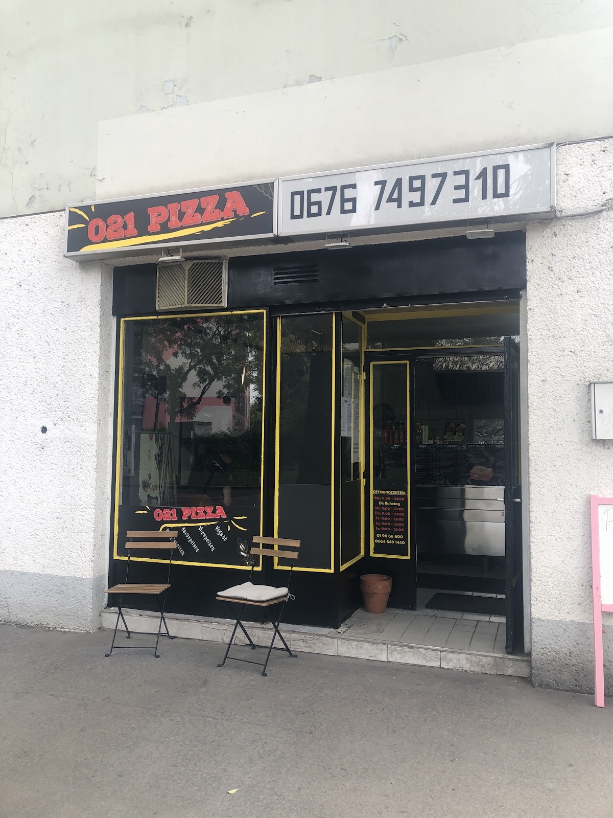 021 Pizza: the place
