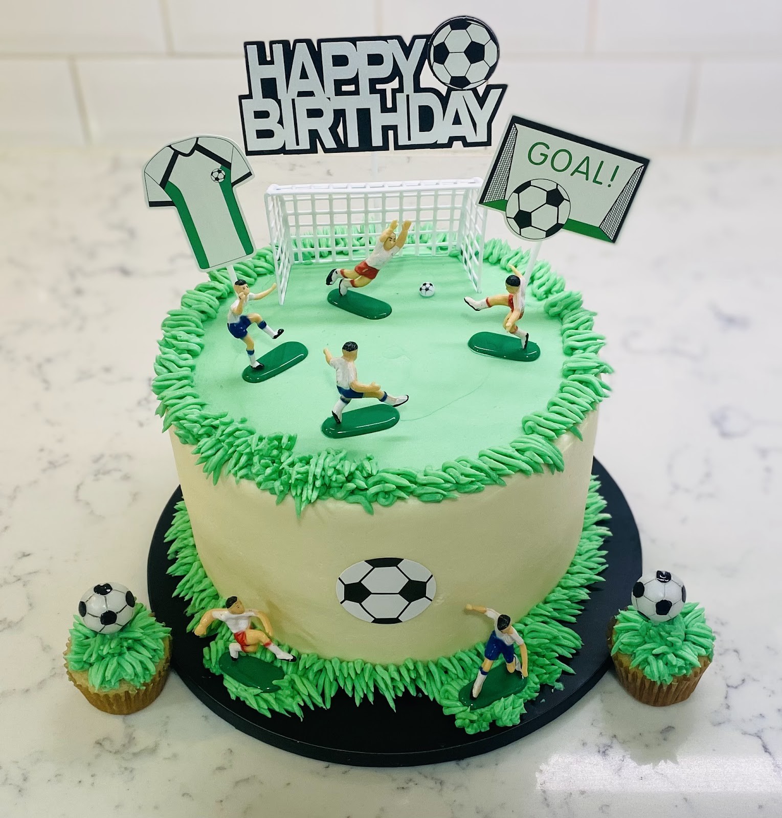 Austin Kind Cakes: food & drinks