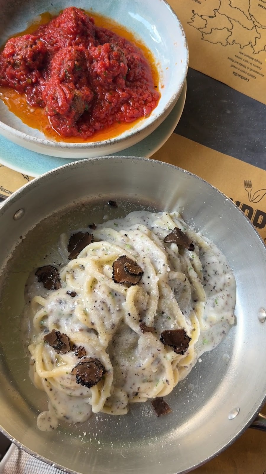 Buddy Veggy Restaurant Cafè: food & drinks