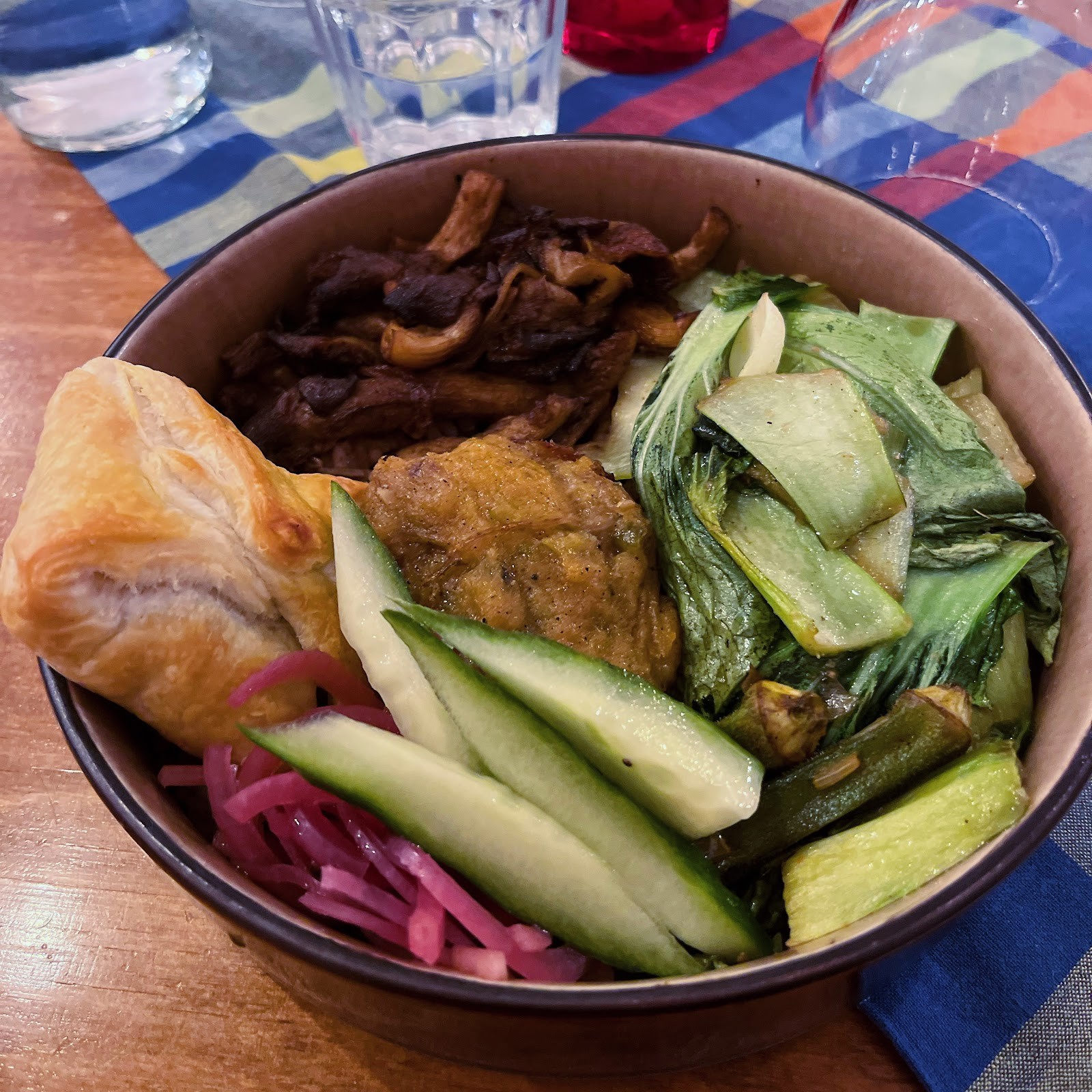The Old Soul: food & drinks