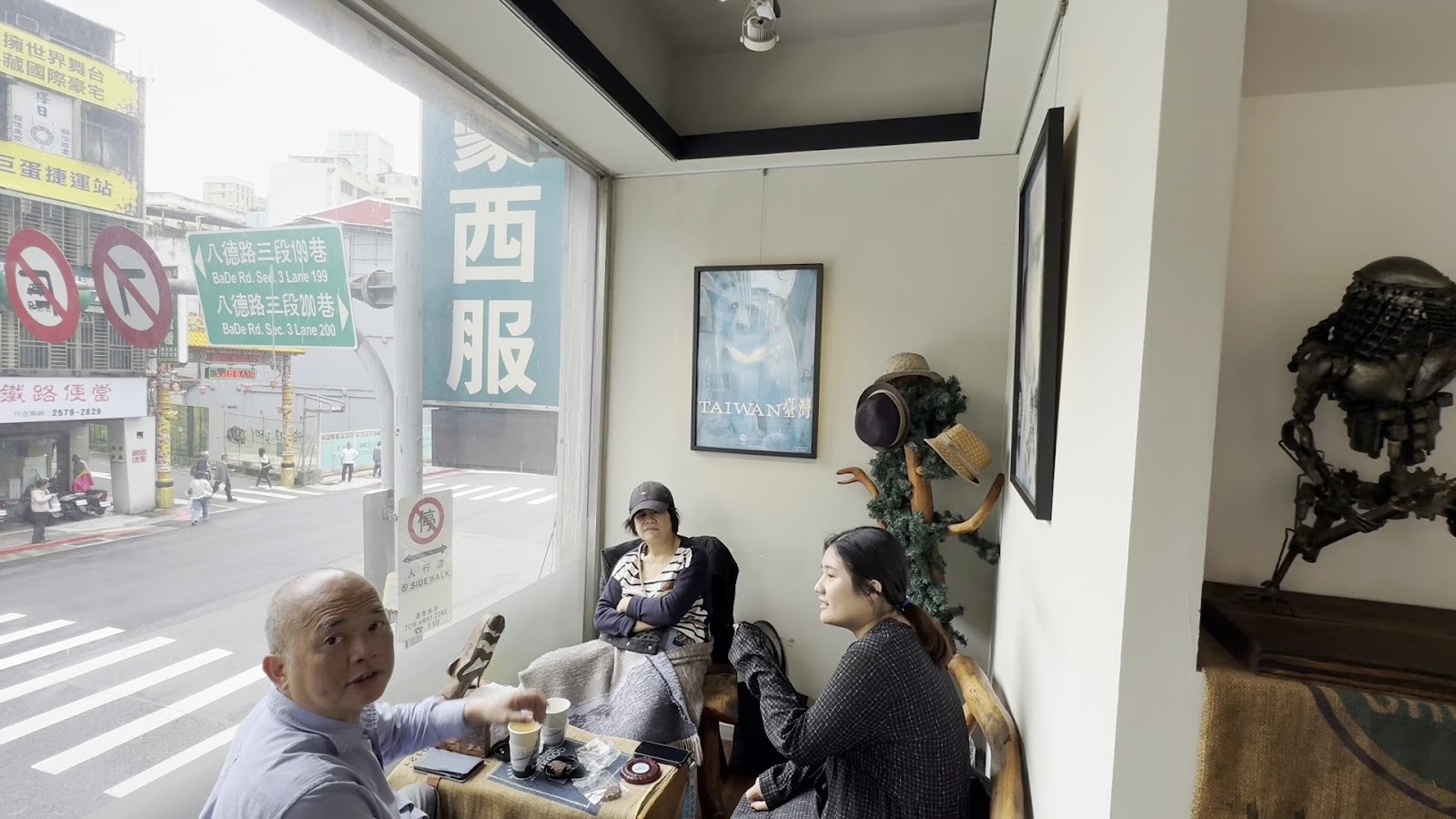 Art’s Cafe: the place