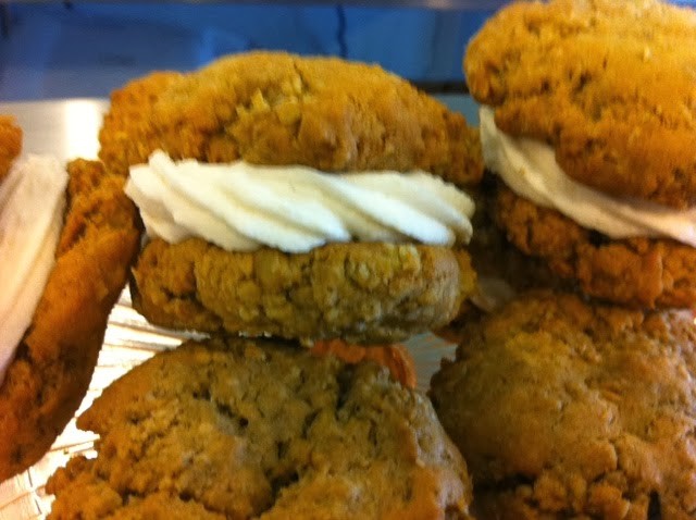 defloured: A Gluten Free Bakery: food & drinks