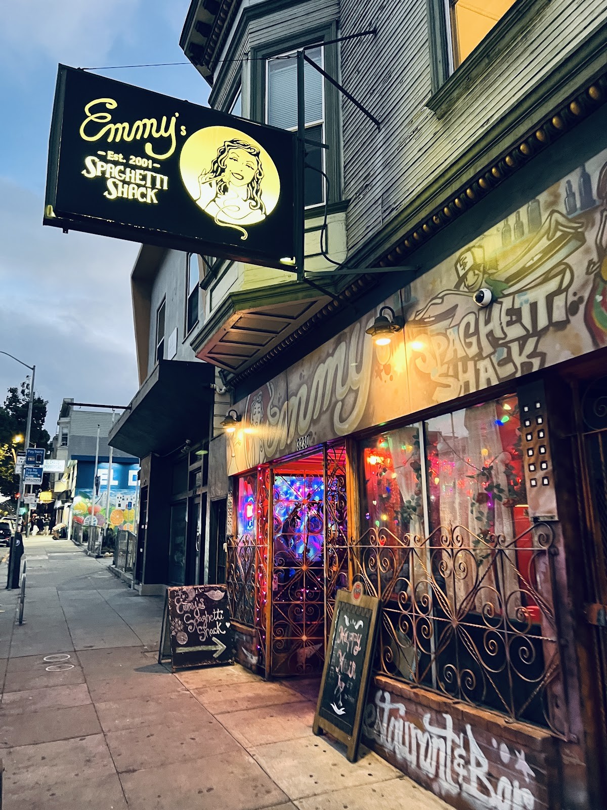 Emmy's Spaghetti Shack: the place
