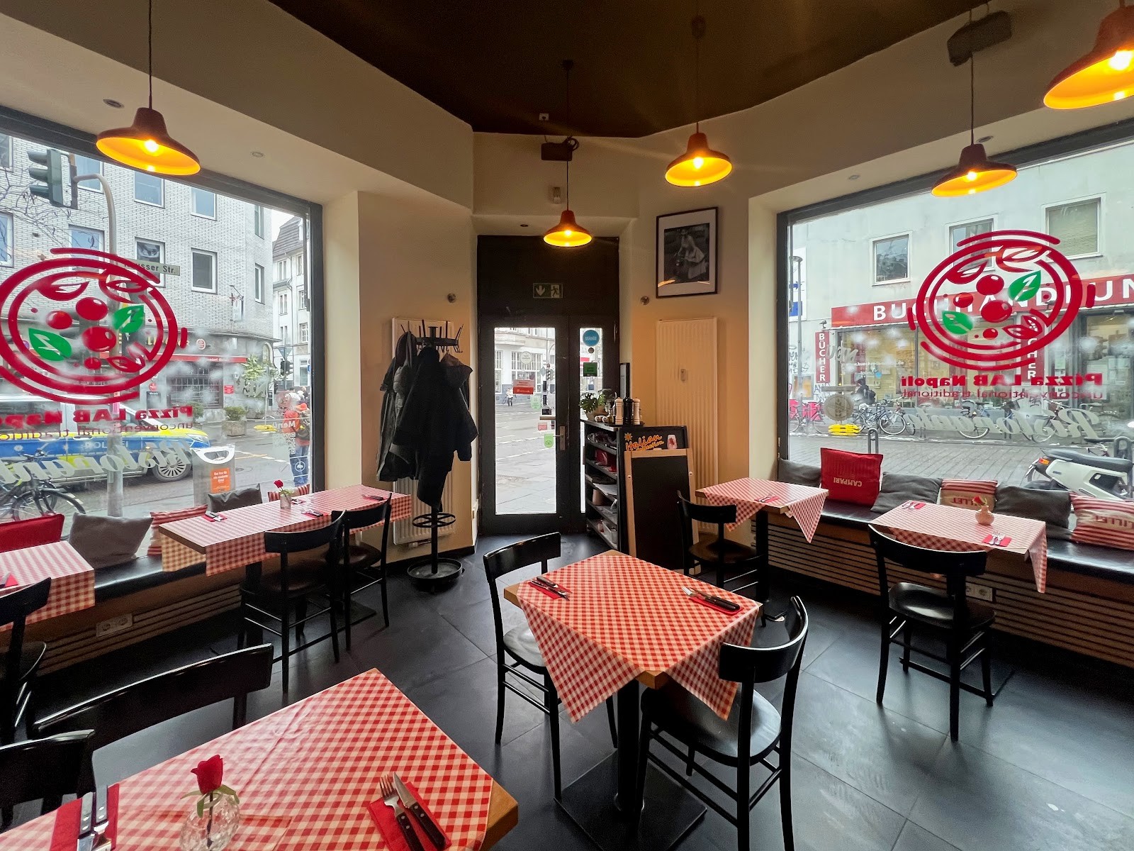 Pizza LAB Napoli: the place