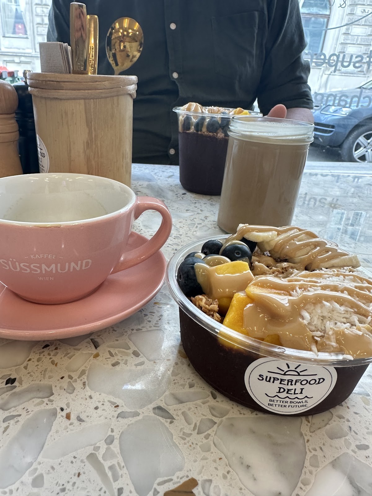 Superfood Deli: food & drinks