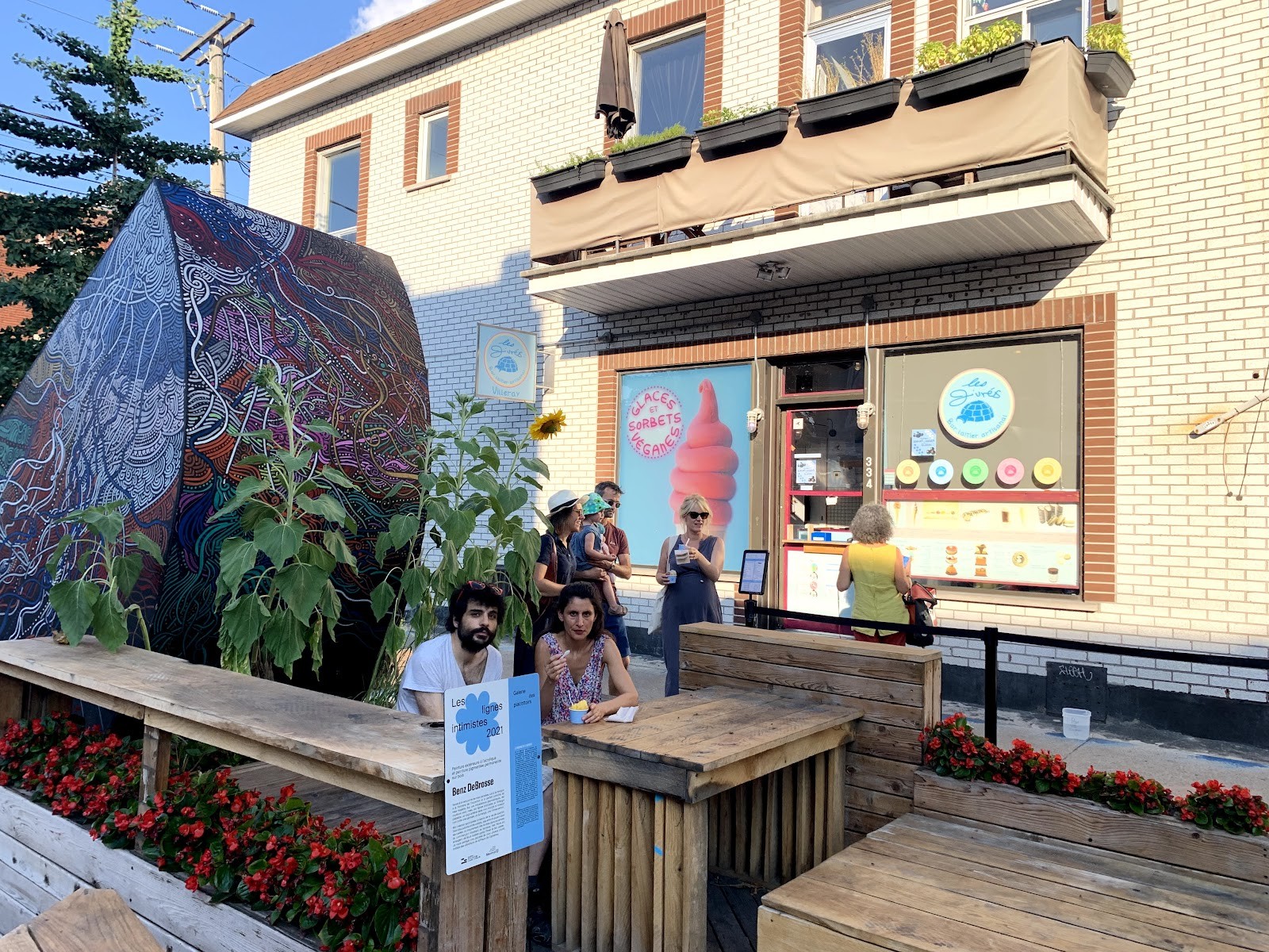 Les Givrés Villeray: the place