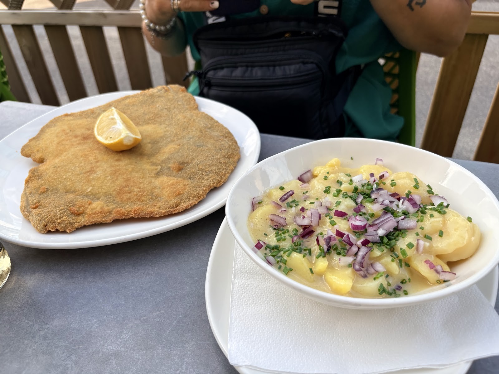Velani Restaurant - 1120: food & drinks