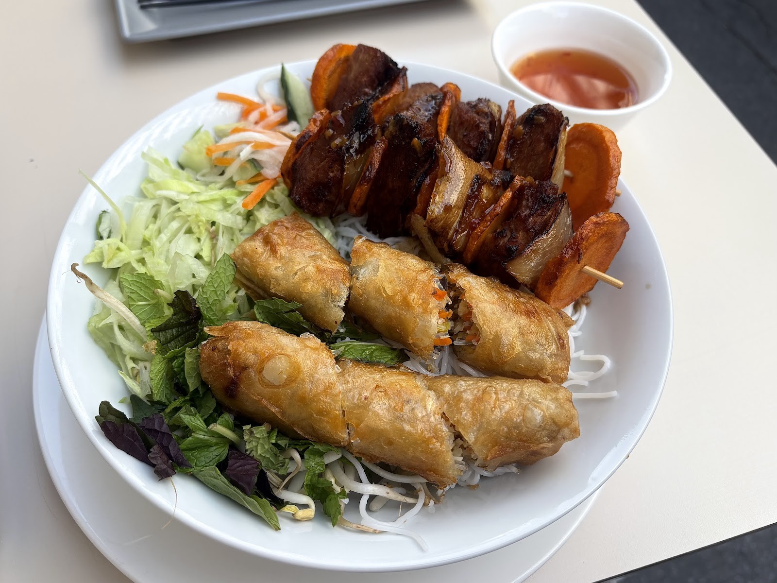 Vevi Restaurant: food & drinks