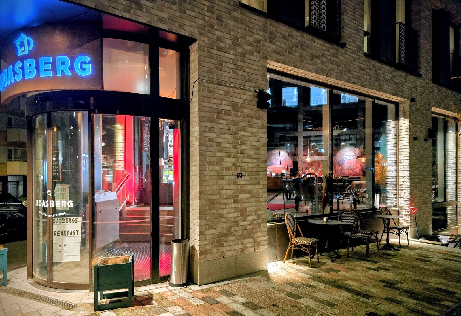 Cafe Roasberg: the place