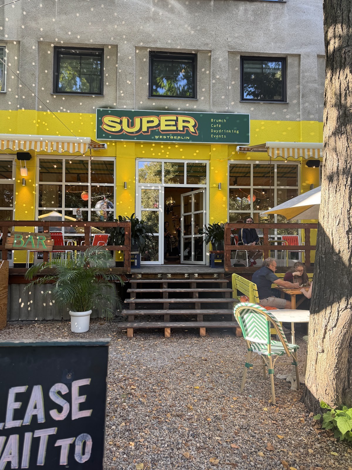 SUPER Westberlin: the place