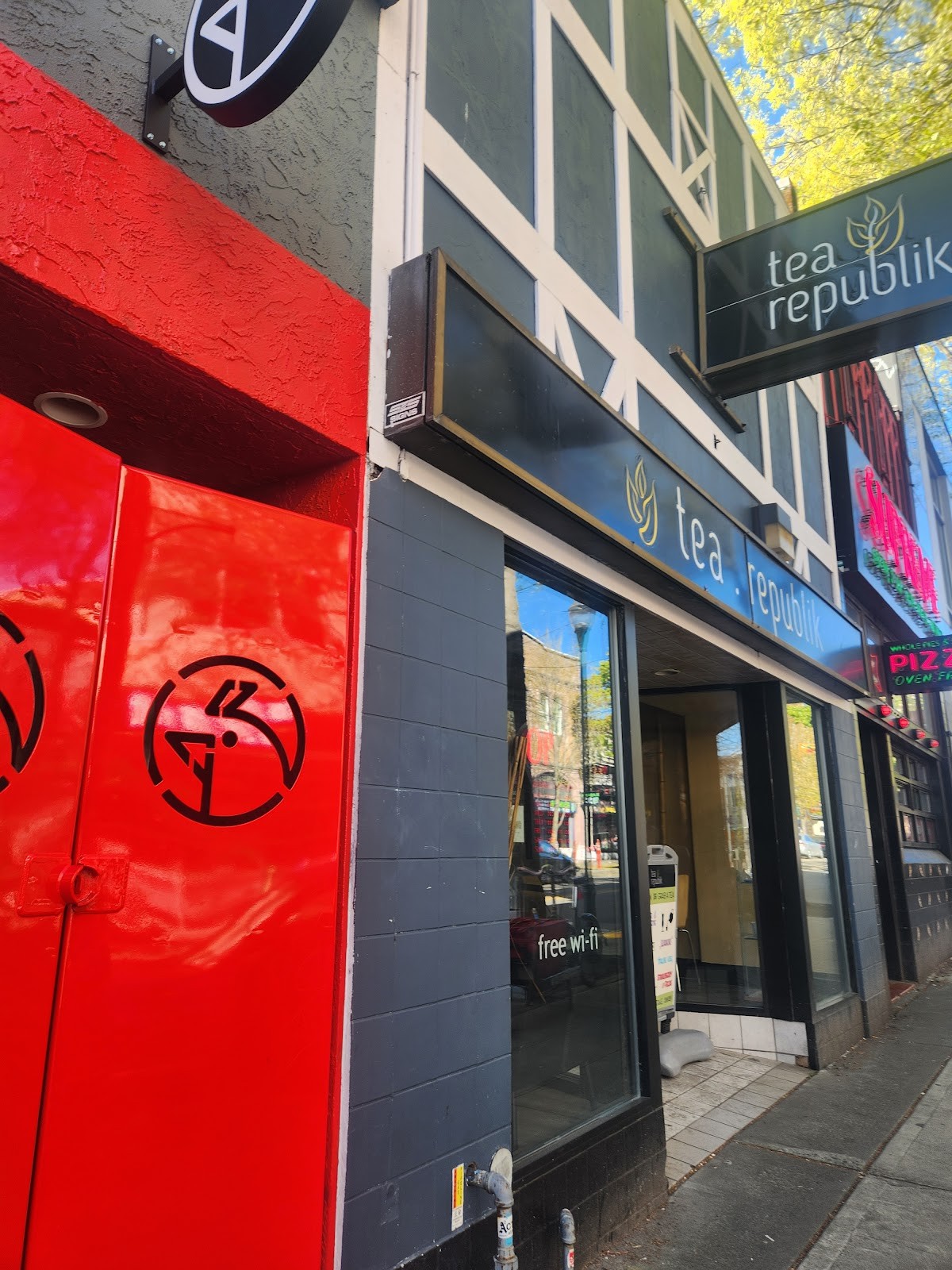 Tea Republik: the place