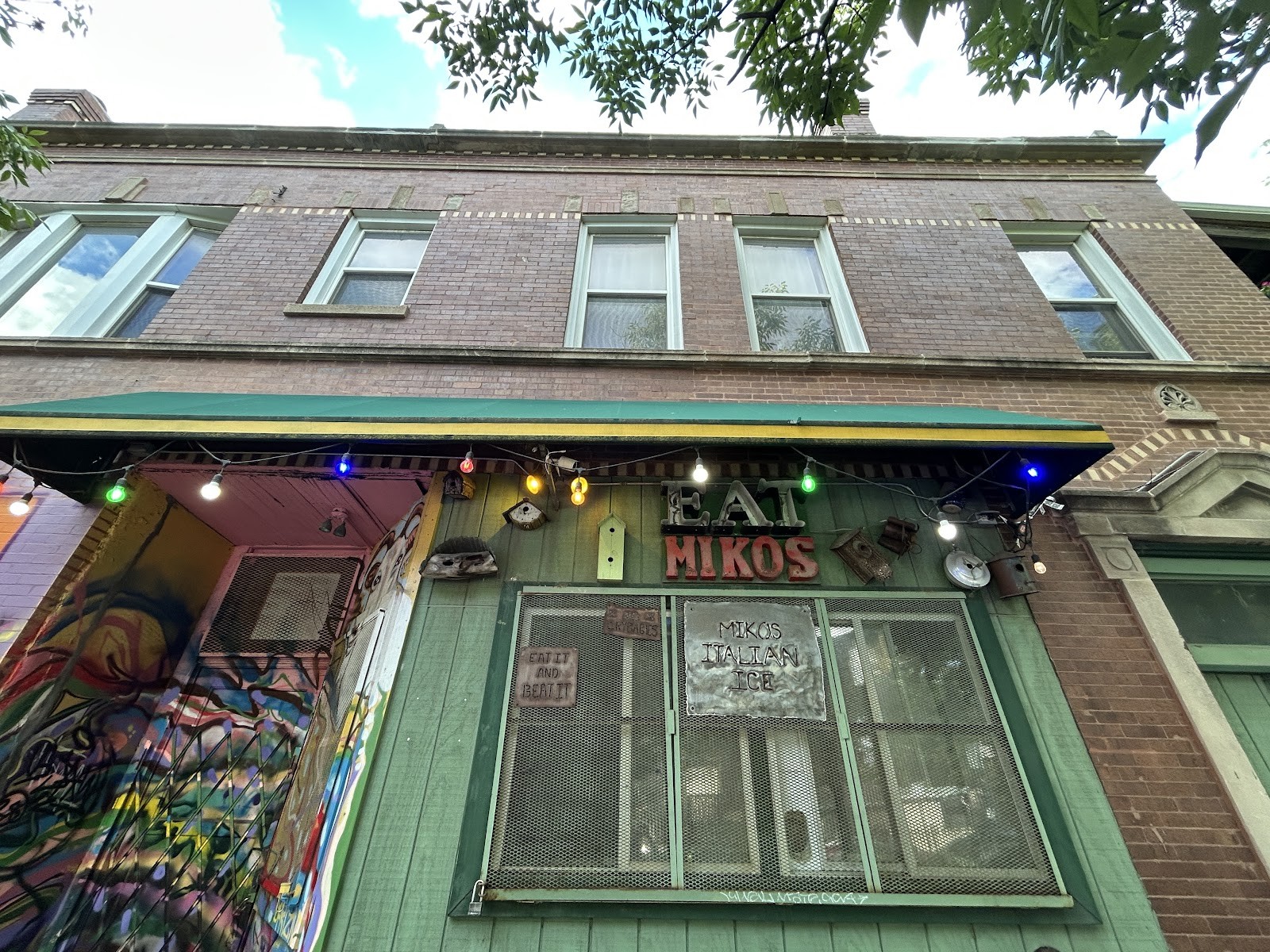 Miko's Italian Ice (Logan Square): the place