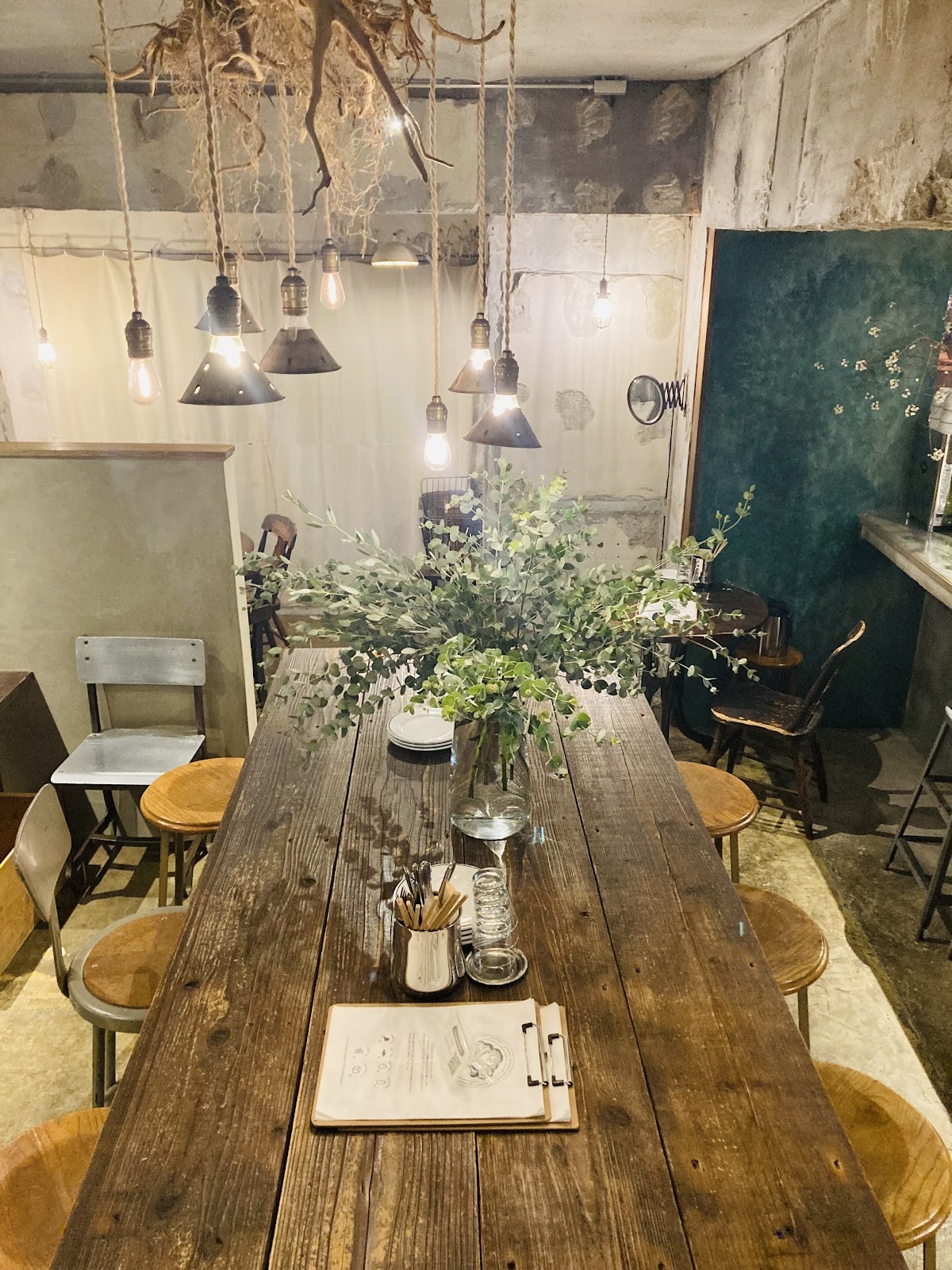 CORI. NATURAL VEGAN FOOD & CRAFT BEER: the place