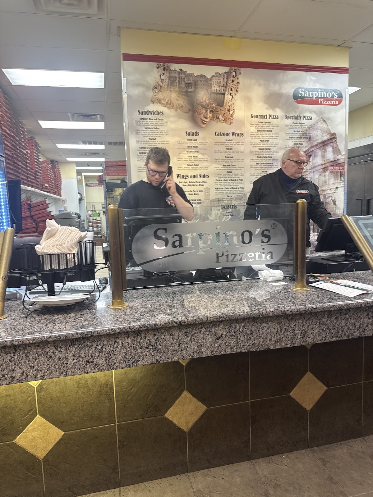 Sarpino's Pizzeria Harwood Heights: the place