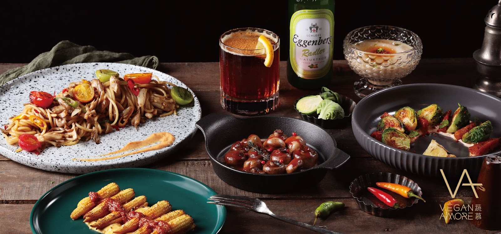 VEGANAMORE蔬慕 復興店: food & drinks