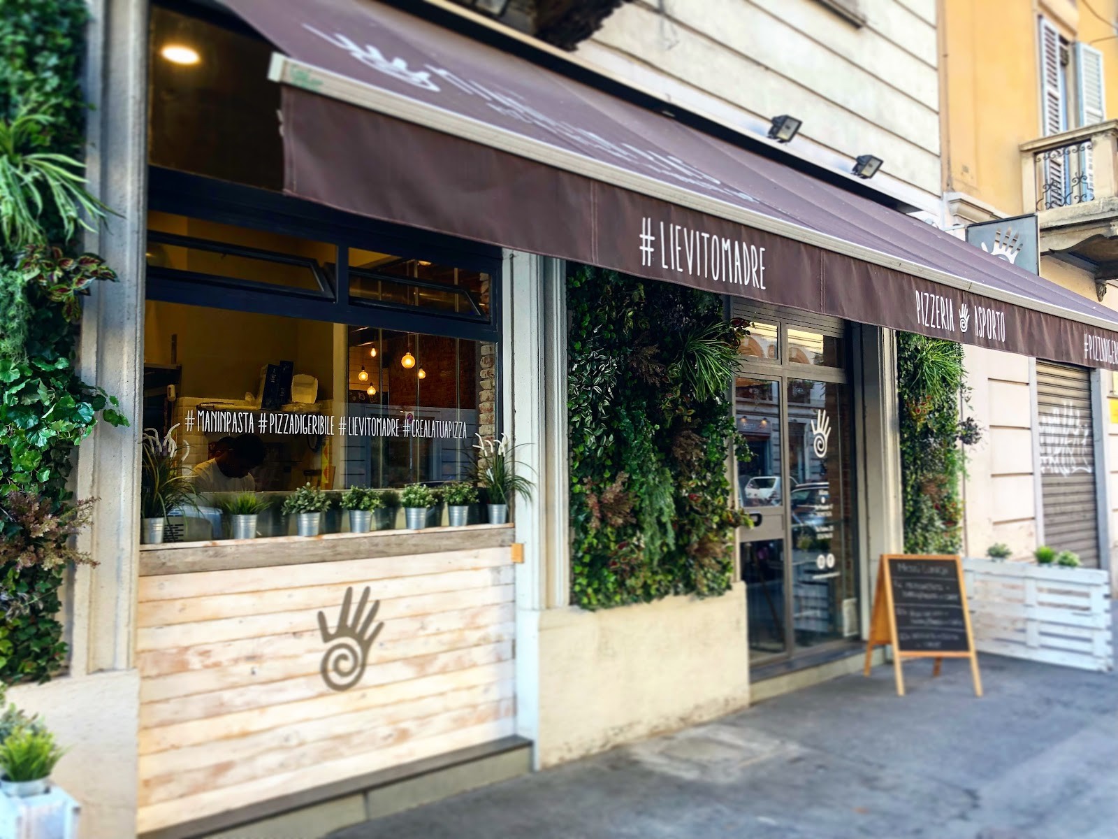 Mani in Pasta - Pizzeria: the place