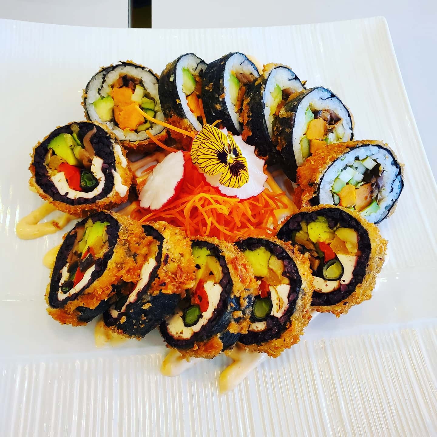 Ohana Sushi Vegan: food & drinks