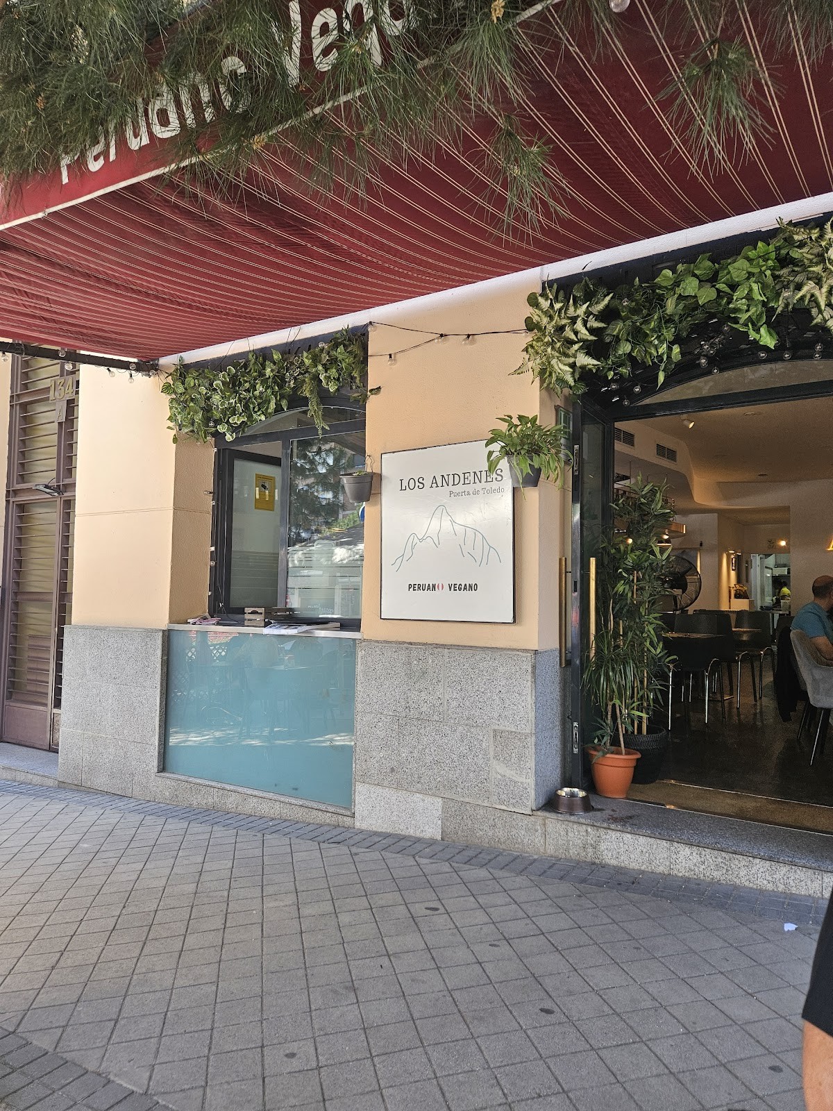 Los Andenes: the place