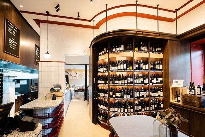 The Oaks Bottle Shop - Bottlemart: the place