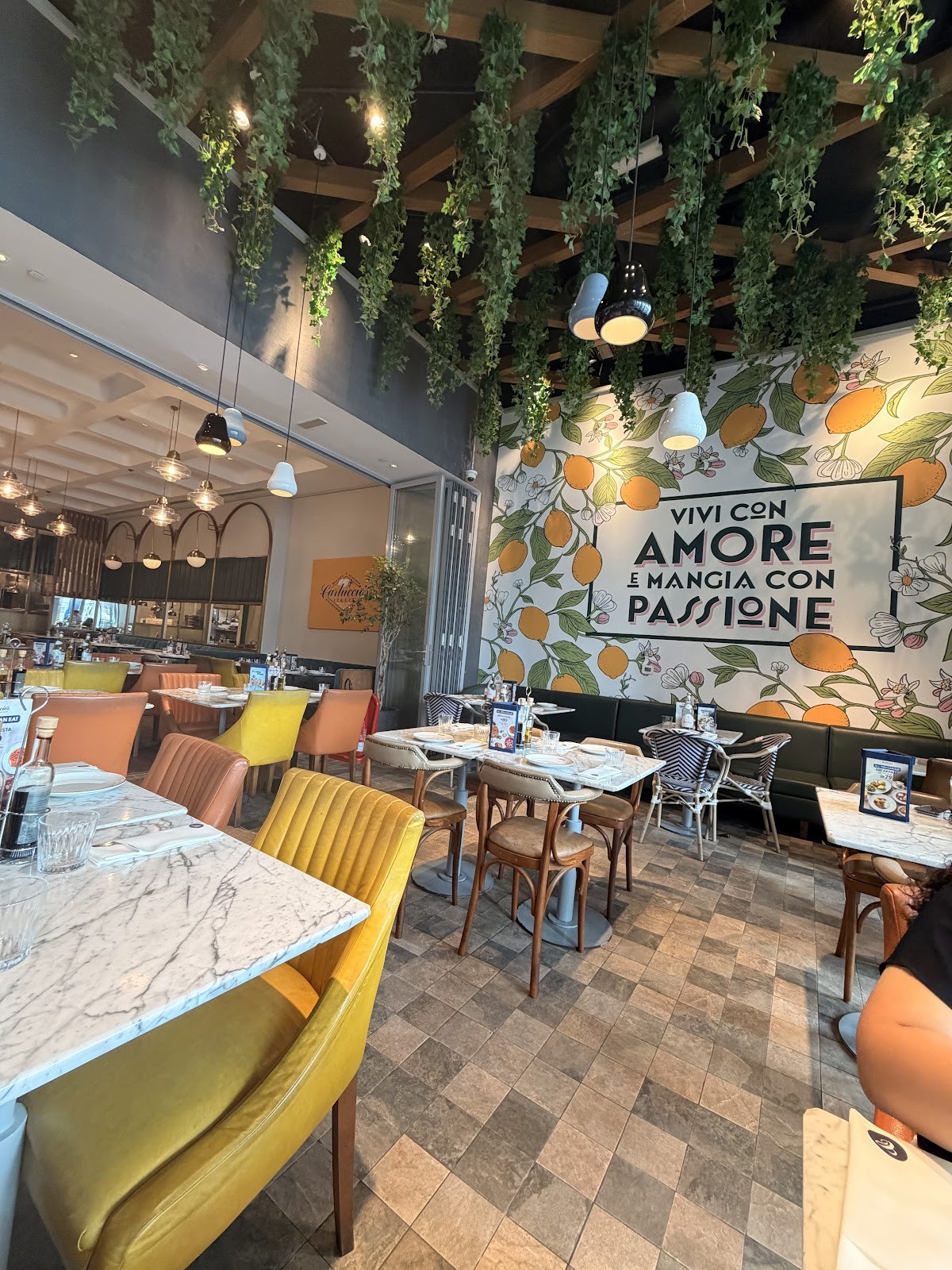 Carluccio's - Dubai Mall: the place