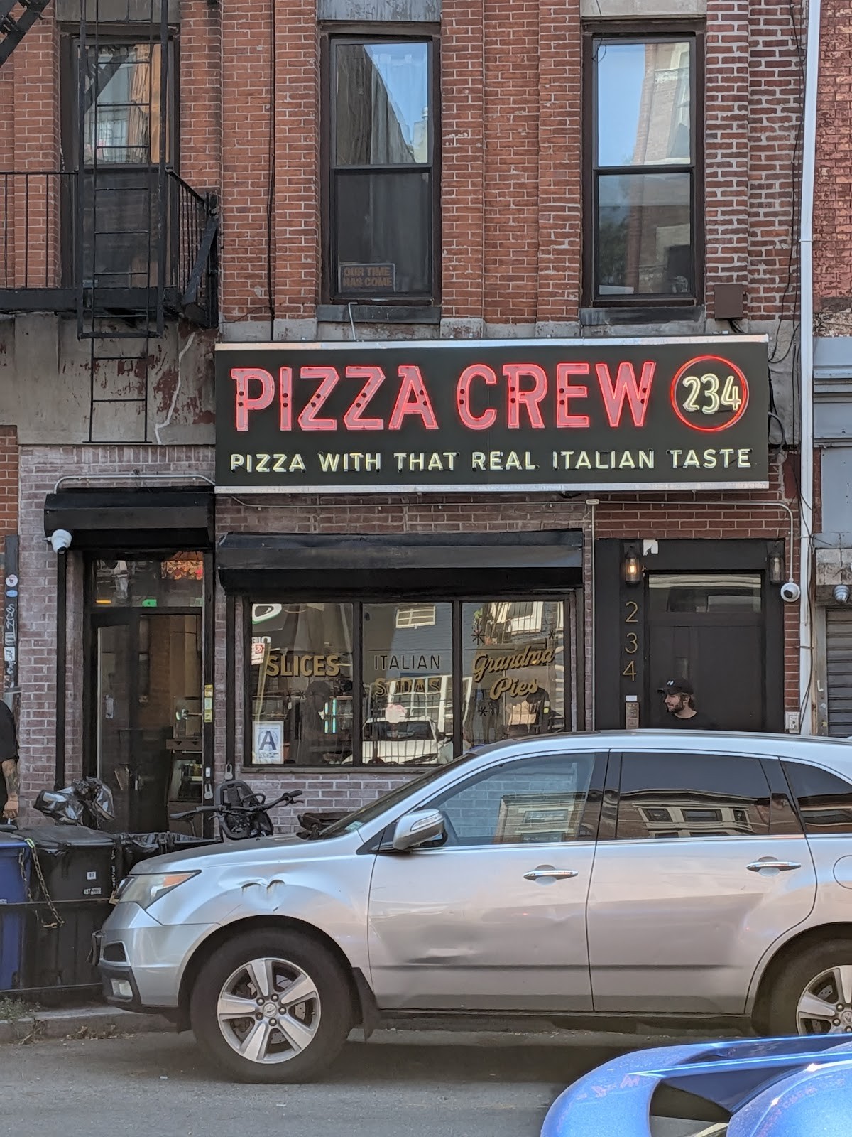 Pizza Crew: the place