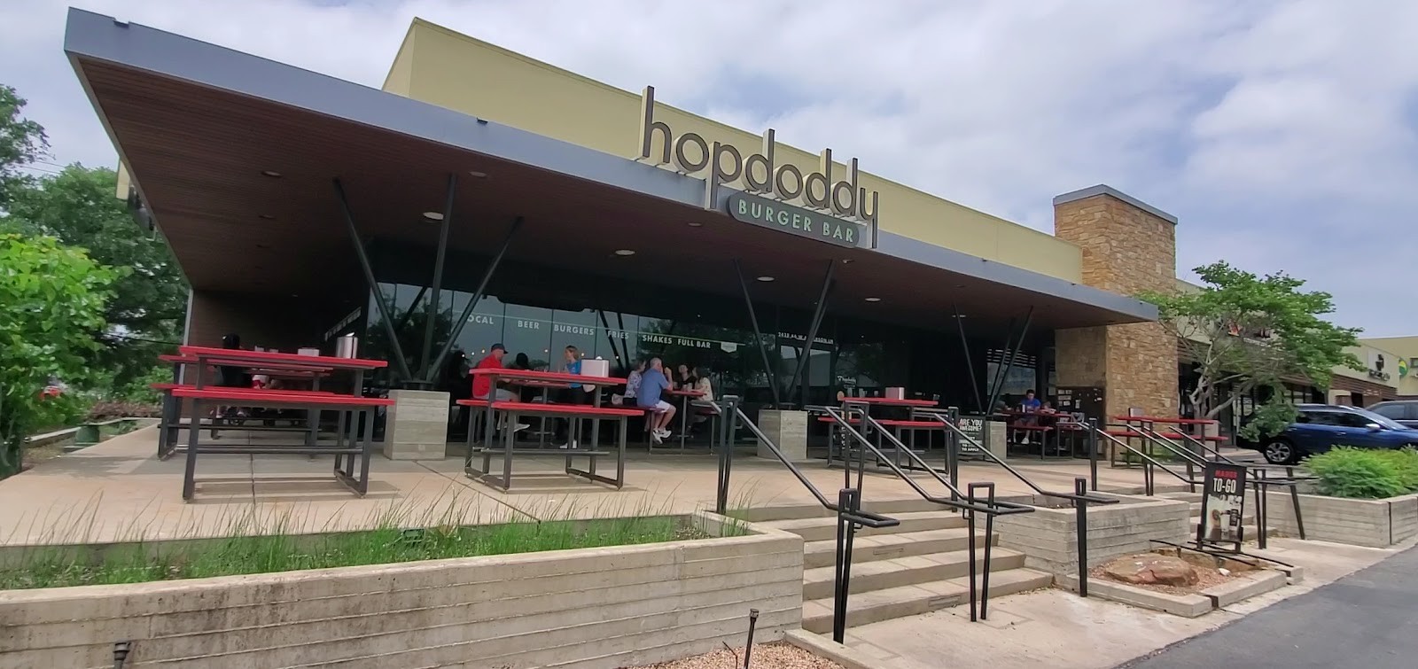 Hopdoddy Burger Bar: the place