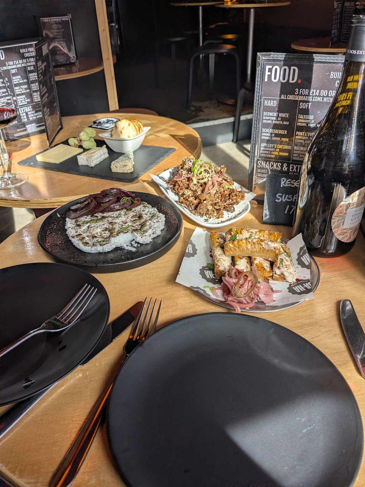Cheddar Stirchley: food & drinks