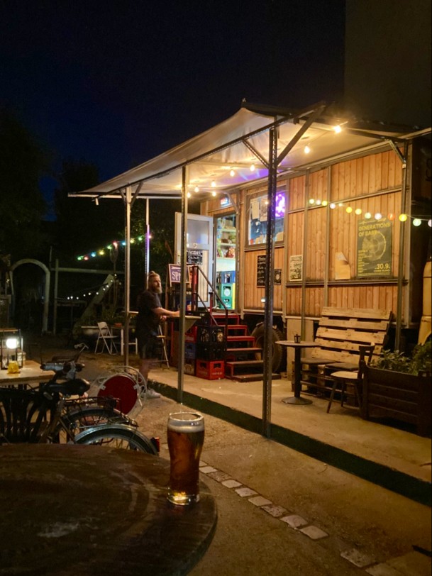 Spätition: the place