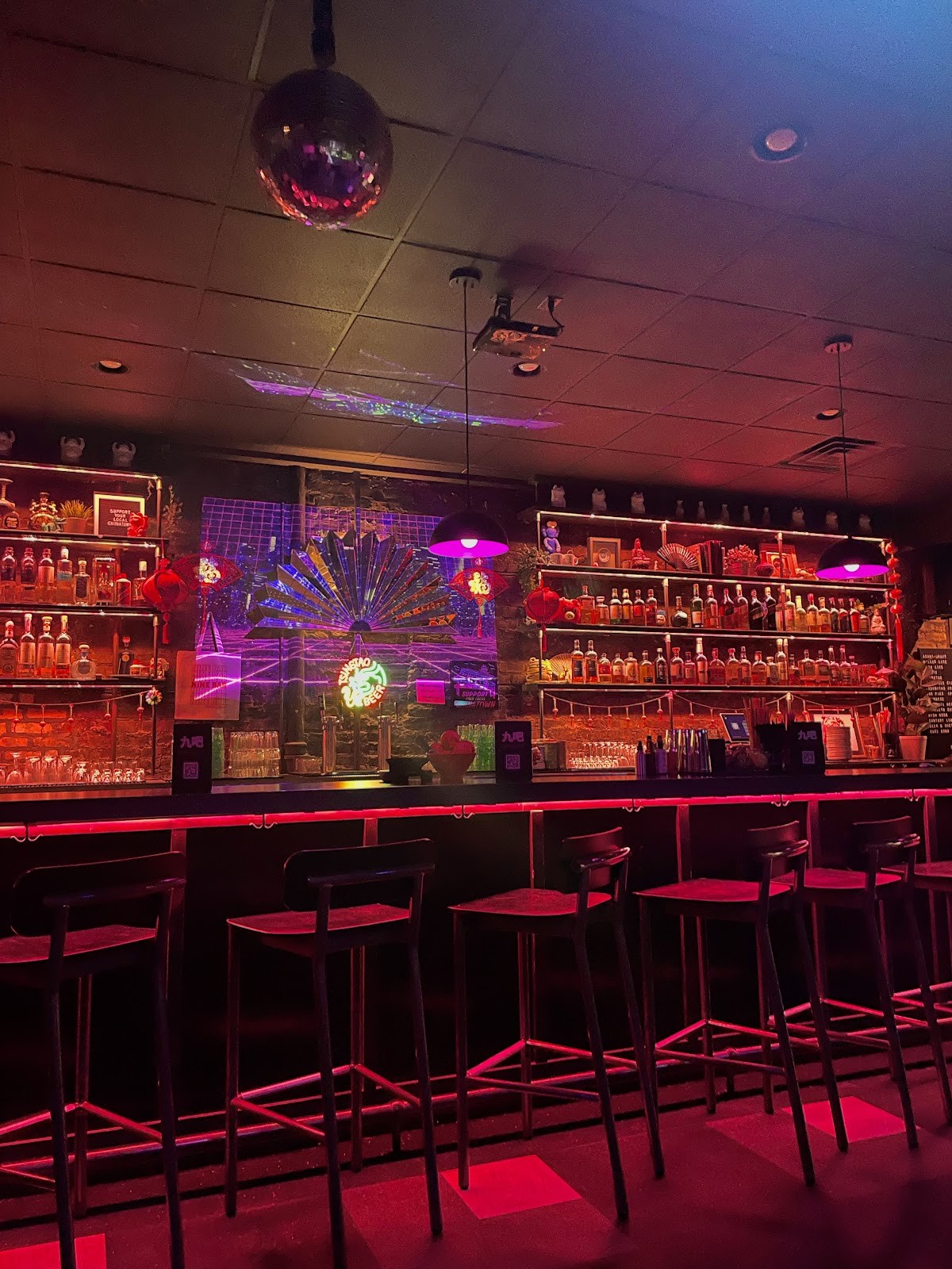 Nine Bar: the place