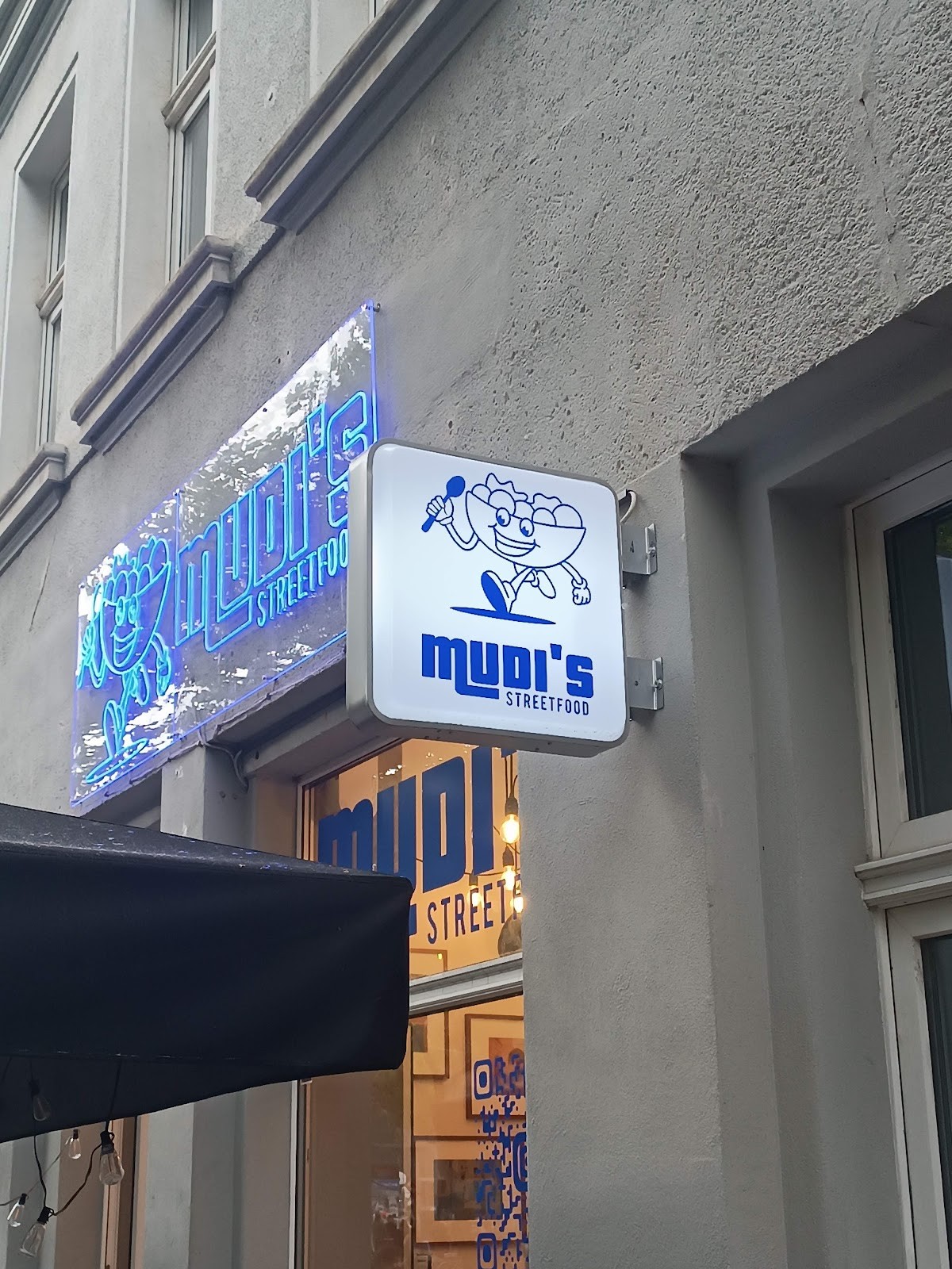 Mudi's: the place